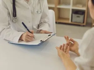 Read more about the article Prawo.pl: większa liczba ataków hakerskich na dane pacjentów