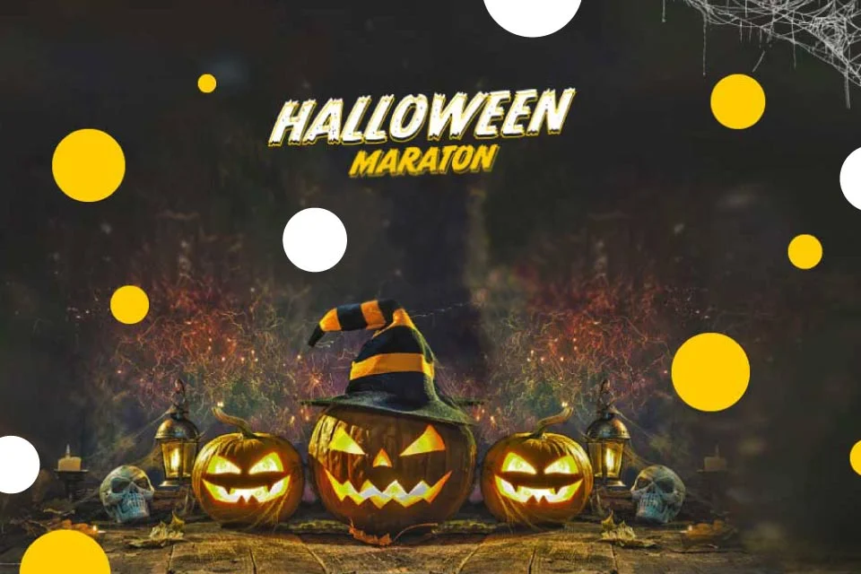 Plakat z dyniamiz wyciętymi twarzami, do których włożono świeczki, reklamujący maraton filmowy z okazji święta Haloween.