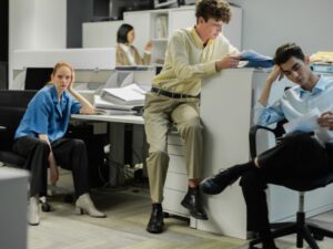 Read more about the article Premia i 4-dniowy tydzień pracy – tego oczekują pracownicy