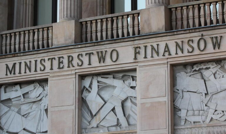 Read more about the article Fiskus nie próżnuje. W ub.r. zablokował blisko 90 mln złotych na rachunkach bankowych firm