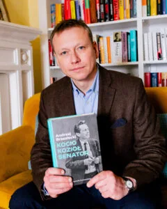 Read more about the article Rozmowa o książce A. Brzezieckiego “Brama Grodzka” 9.I.