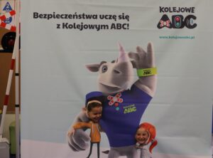 Read more about the article Kolejne rekordy liczby pasażerów kolei. Warto pamiętać o zasadach bezpiecznego podróżowania pociągiem