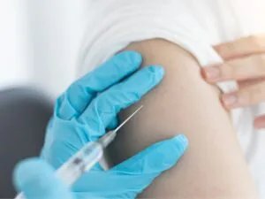 Read more about the article Bezpłatne szczepienia przeciw pneumokokom dla seniorek i seniorów