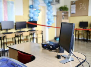 Read more about the article Nowe pracownie informatyczne dla uczniów V L.O w Lublinie