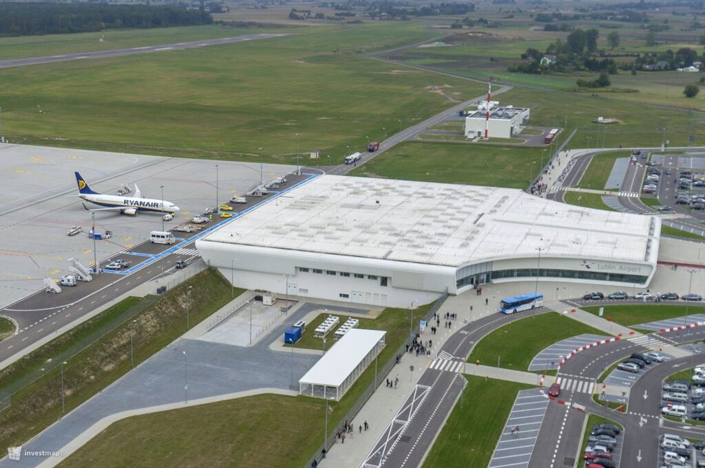Panoramiczne zdjęcie Portu Lotniczego Lublin.