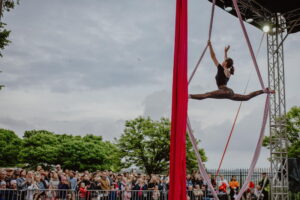 Read more about the article Młodzież jako twórcy i odbiorcy Nocy Kultury. Sprawdź jak zmienią przestrzeń miasta!