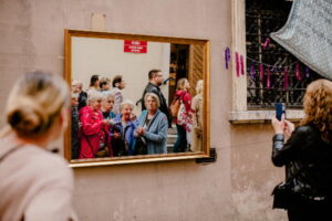 Read more about the article Noc Kultury dla każdego. Na co pójdzie Pani Tereska?