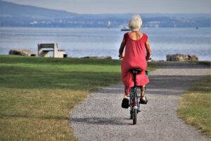 Read more about the article Recepta na dobre samopoczucie i zdrowie psychiczne seniorów