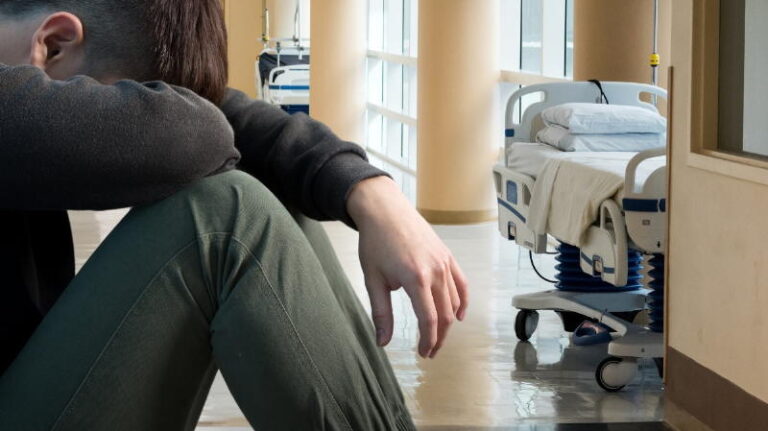 Read more about the article Psychiatria dzieci i młodzieży na poważnym zakręcie. Na przyjęcie na oddział trzeba czekać nawet ponad 2 lata