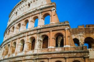 Read more about the article Jesienny city break na południu i zachodzie Europy. Trzy miasta spodziewają Polaków