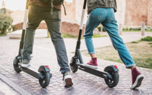 Read more about the article Obowiązkowe OC e-hulajnóg w Polsce jeszcze w tym roku?