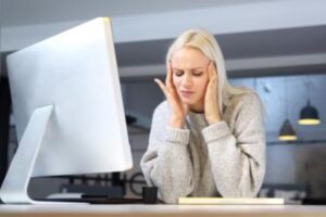 Read more about the article Migrena – jakby ktoś walił młotem po głowie