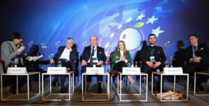 Read more about the article EKS 2024: cyberrewolucja tworzy problemy wymagające szybkiego rozwiązania