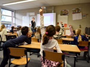 Read more about the article Mniej lektur – więcej kompetencji miękkich