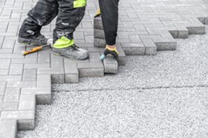 Read more about the article Praca sezonowa za granicą. Gdzie i ile zarobią Polacy?