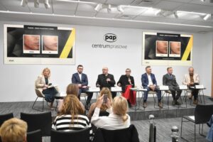 Read more about the article Laseroterapia skutecznie wspomaga farmakologię w leczeniu chorób skóry