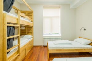 Read more about the article Polska w pierwszej trójce celów inwestorów. Chcą lokować pieniądze w akademiki, mieszkania i domy dla seniorów