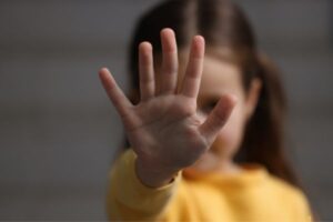 Read more about the article Międzynarodowy Dzień Przeciwdziałania Agresji Wobec Dzieci: specjaliści biją na alarm