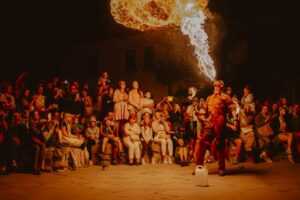 Read more about the article Carnaval Sztukmistrzów 2025 – ruszyła sprzedaż biletów na płatne spektakle