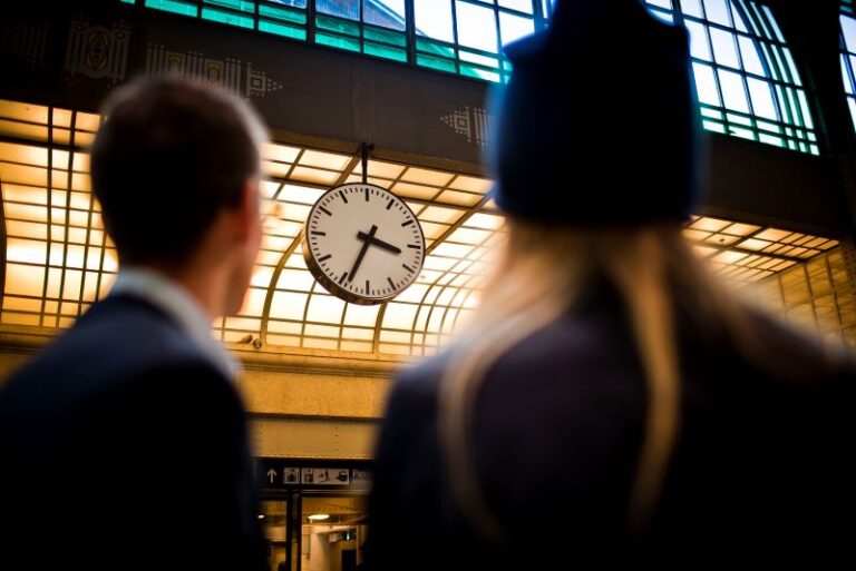 Read more about the article Kursowanie pociągów PKP Intercity w trakcie zmiany czasu z letniego na zimowy