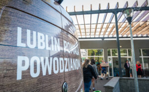 Read more about the article Pomoc Lublinia dla powodzian – Zielona Szkoła PCK dla dzieci z Lewina Brzeskiego