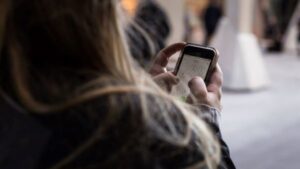 Read more about the article Terapeuci online w zderzeniu z trudną rzeczywistością.