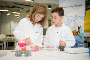 Read more about the article Współczesna edukacja: 10 rekomendacji na bazie analiz trendów