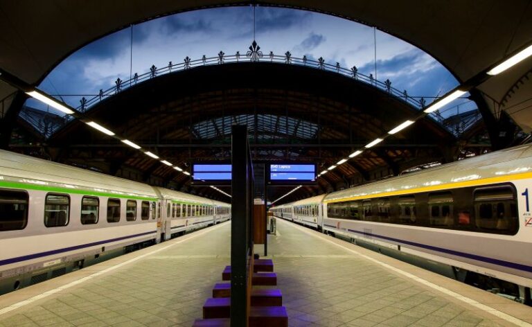 Read more about the article Komfortowe podróże z PKP Intercity – Nowy rozkład jazdy na sezon 2024/2025 dla woj. lubelskiego