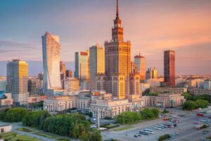 Read more about the article Od sezonu letniego 2025 loty Lublin-Warszawa codziennie