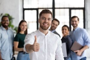 Read more about the article Czterodniowy tydzień pracy testuje coraz więcej organizacji.