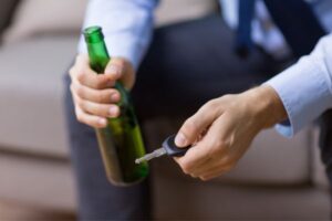 Read more about the article Blokady alkoholowe w samochodach mogą pomóc w walce z problemem pijanych kierowców.