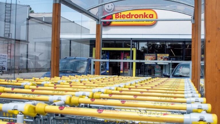 Read more about the article Polacy są zmęczeni wojną cenową między dyskontami