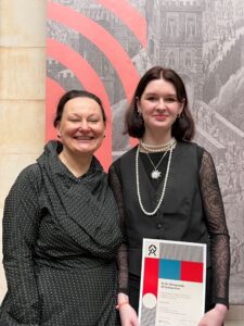Read more about the article Uczennica lubelskiego liceum laureatką 49. Olimpiady Artystycznej