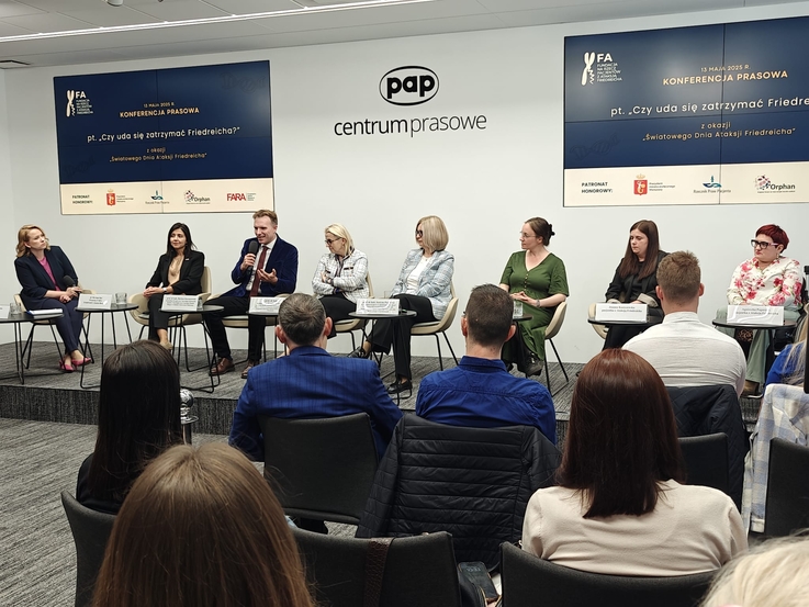 Zdjęcie uczestników panelu o tematyce zdrowotnej