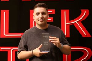 Read more about the article Szymon Bryzek zwycięzcą trzeciej edycji nagrody „REFLEKTOR”
