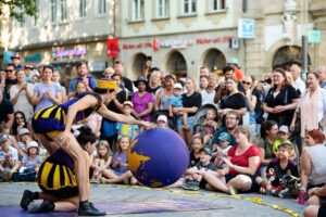 Read more about the article Kogo zobaczymy w programie ulicznym Carnavalu Sztukmistrzów