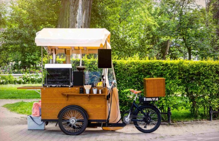 Read more about the article Biznes na kółkach – jak wykorzystać dobrą koniunkturę w gastronomii