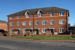 Read more about the article Zasoby mieszkaniowe gmin w Polsce szybko się kurczą.