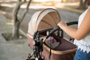 Read more about the article Kobiety w ciąży i młode matki wciąż dyskryminowane na rynku pracy.