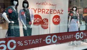 Read more about the article Prawie 72 proc. Polaków widzi zawyżanie cen przed Black Friday. 84 proc. zawsze sprawdza ich prawdziwość
