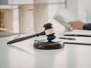 Read more about the article Prawo.pl: problemy z wyrokami sądowymi wydanymi przez tzw. neo-sędziów