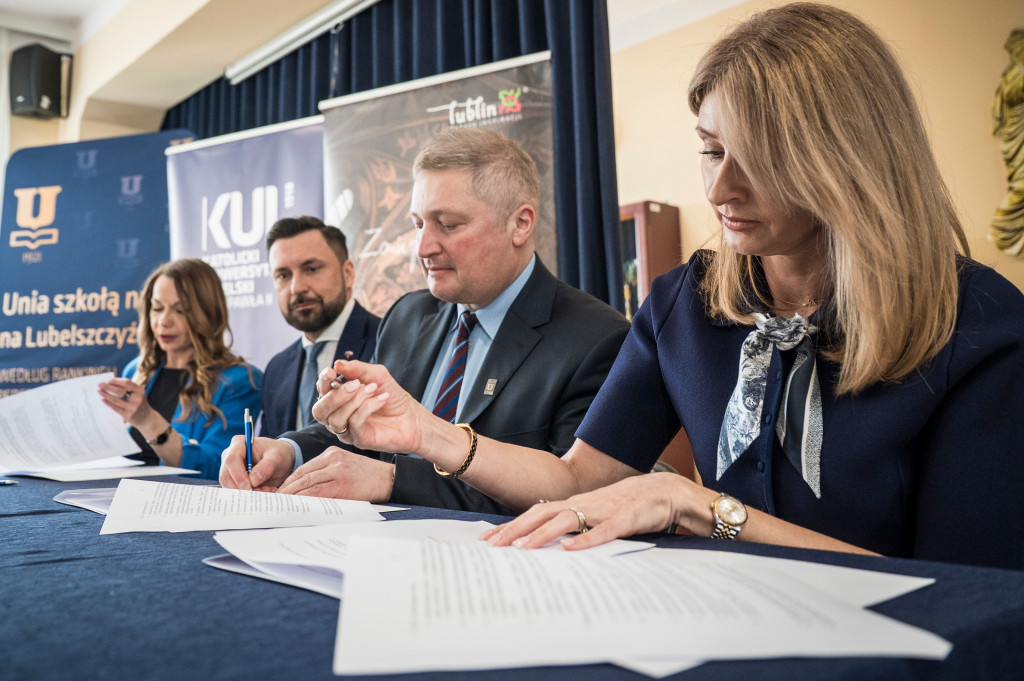 iii_lo_bedzie_ksztalcic_przyszlych_dyplomatow