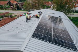 Read more about the article Rosnące ceny energii wpływają na wzrost popularności instalacji fotowoltaicznych.