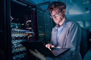 Read more about the article Co 5,5 minuty polska firma jest celem cyberataku