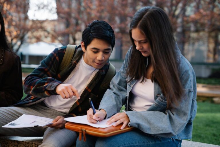 Read more about the article Program CGMA na Uniwersytecie Marii Curie-Skłodowskiej w Lublinie – przewodnik dla studenta