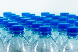 Read more about the article System kaucyjny ma być rozszerzony o jednorazowe szkło. Podniesie to ceny produktów